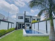 Venta de casa 3 niveles, Fracc. Brisas, Temixco,...