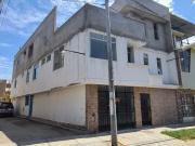 Venta de casa 3 pisos en esquina frente a Facultad de...