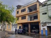 VENTA DE CASA 3 PISOS INDEPENDIENTES EN BELALCZAR ID 479