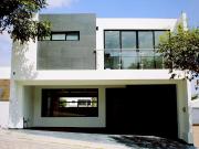 VENTA DE CASA 3 RECAMARAS, RECAMARA EN PB, 3 BAÑOS,...