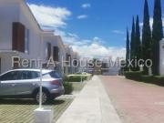 Venta de Casa 3 recamaras y cuarto de TV, Juriquilla GPT831