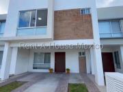 Venta de Casa 3 recamaras y family room
