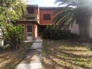 venta de Casa 4 ambientes con jardin y pileta en San...