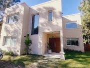 Venta de casa 4 ambientes en Barrio Costa Esmeralda