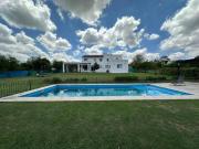 VENTA DE CASA 4 DORM. EN ALTOS DEL GOLF, VILLA ALLENDE....