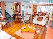 VENTA DE CASA 4 DORMITORIOS SECTOR PUERTAS DEL SOL