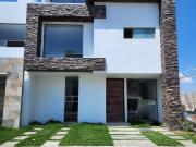 VENTA DE CASA 4 REC UNA EN PLANTA BAJA EN E SUR POR...