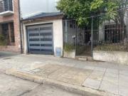 VENTA DE CASA 4 AMBIENTES CON GARAGE EN PARQUE AVELLANEDA