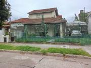 Venta de Casa 5 ambientes en Bernal