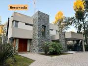 VENTA DE CASA, 5 AMBIENTES, MIRALAGOS 1