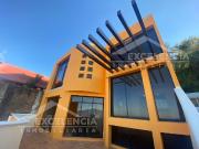 VENTA DE CASA 5 NIVELES CON VISTA PANORÁMICA A MORELIA...