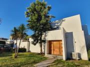 Venta Casa 5D 3B y piscina Condominio El Golf Rinconada