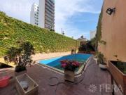 Venta de casa 6 ambientes con cochera y piscina en...
