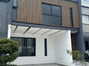 VENTA DE CASA A ESTRENAR EN CAPITAL NORTE