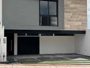 Venta de casa a estrenar en fraccionamiento La vista