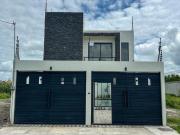 VENTA DE CASA A PIE DE CALLE EN TOLUCA