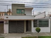 Venta de casa a precio de remate en Las Acacias, 52978...