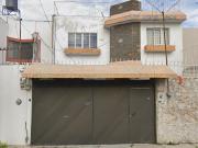 Venta de casa a precio de remate en Rincón Arboledas,...