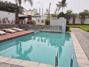 VENTA de Casa a Precio de Terreno en La Molina!