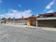 Venta de Casa a Remodelar con Anexo en el Marqués