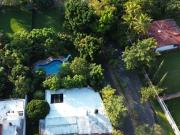 VENTA DE CASA, ALBERCA MAS TERRENO ADICIONAL $3 MILLONES...