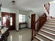 Venta de Casa Amplia 4 Recámaras en Privada con Alberca...