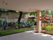 Venta de Casa Amplia en Urdesa Central