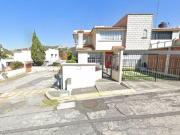 Venta de casa barata en frac. Lomas Verdes 4ta sección...