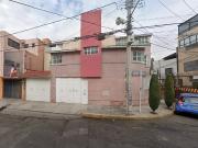 VENTA DE CASA CALLE AVENIDA RIO MEZCALAPA NUMERO 16...