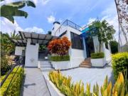 Venta de casa campestre de 370 M2 en 550 mill en La Mesa...