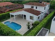 VENTA DE CASA CAMPESTRE DE 514 M2 CON PISCINA EN...