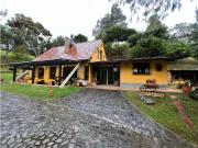Venta de Casa Campestre en el Alto de las Palmas