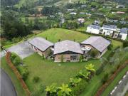 Venta de casa campestre en el Retiro Antioquia
