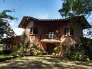 Venta de Casa Campestre Estilo Colonial sector Cerritos...
