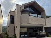 Venta de Casa Campestre Unidad Cerrada en el Retiro