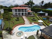 Venta de casa campestre y lote adjunto Tebaida Quindio