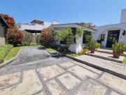 VENTA DE CASA CERCA A PARQUE DE 4 DOR CON PISCINA