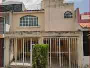 VENTA DE CASA CIRCUNVALACIÓN OBLATOS, GUADALAJARA