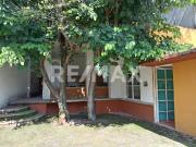 Venta de casa propia para negocio, Col. Las Granjas,...