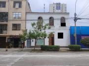 VENTA DE CASA COMO LOCAL COMERCIAL O TERRENO URB. SANTA...