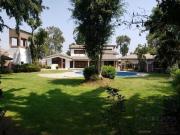 VENTA DE CASA COMO TERRENO EN LA PLANICIE LA MOLINA