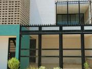 VENTA DE CASA, CON 2 DEPARTAMENTOS EN LOS ARCOS,...