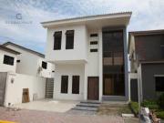 Venta de Casa con 3 Habitaciones en Urb. Costalmar 2,...