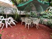 VENTA DE CASA CON 3 LOCALES EN LOMAS DE TZOMPANTLE...