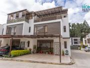 VENTA DE CASA CON 4 DORMITORIOS Machángara, Cuenca