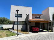 VENTA DE CASA CON ALBERCA EN BALVANERA QUERETARO