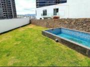 VENTA DE CASA CON ALBERCA EN FRACCIONAMIENTO PRIVADO...
