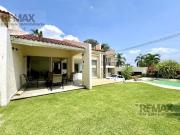 Venta de casa con alberca en la Col. Delicias,...