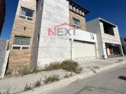 CASA EN VENTA CON ALBERCA EN LA ESCONDIDA