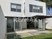 VENTA DE CASA CON ALBERCA EN TEMOZON NORTE